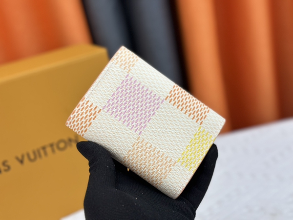 LVコピーウォレット背面デザイン